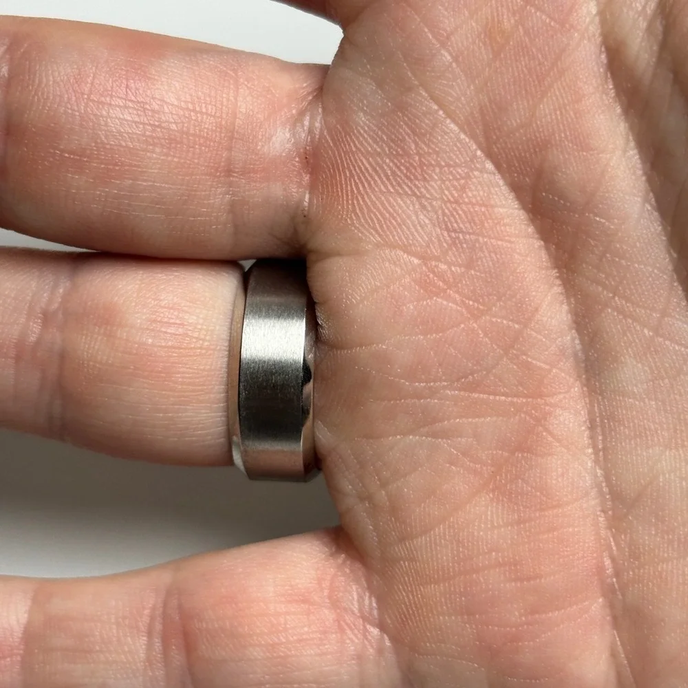 Silver Beveled Edge‎ Brushed Metal Wedding Band Ring Size 8 Unisex Minimalist
